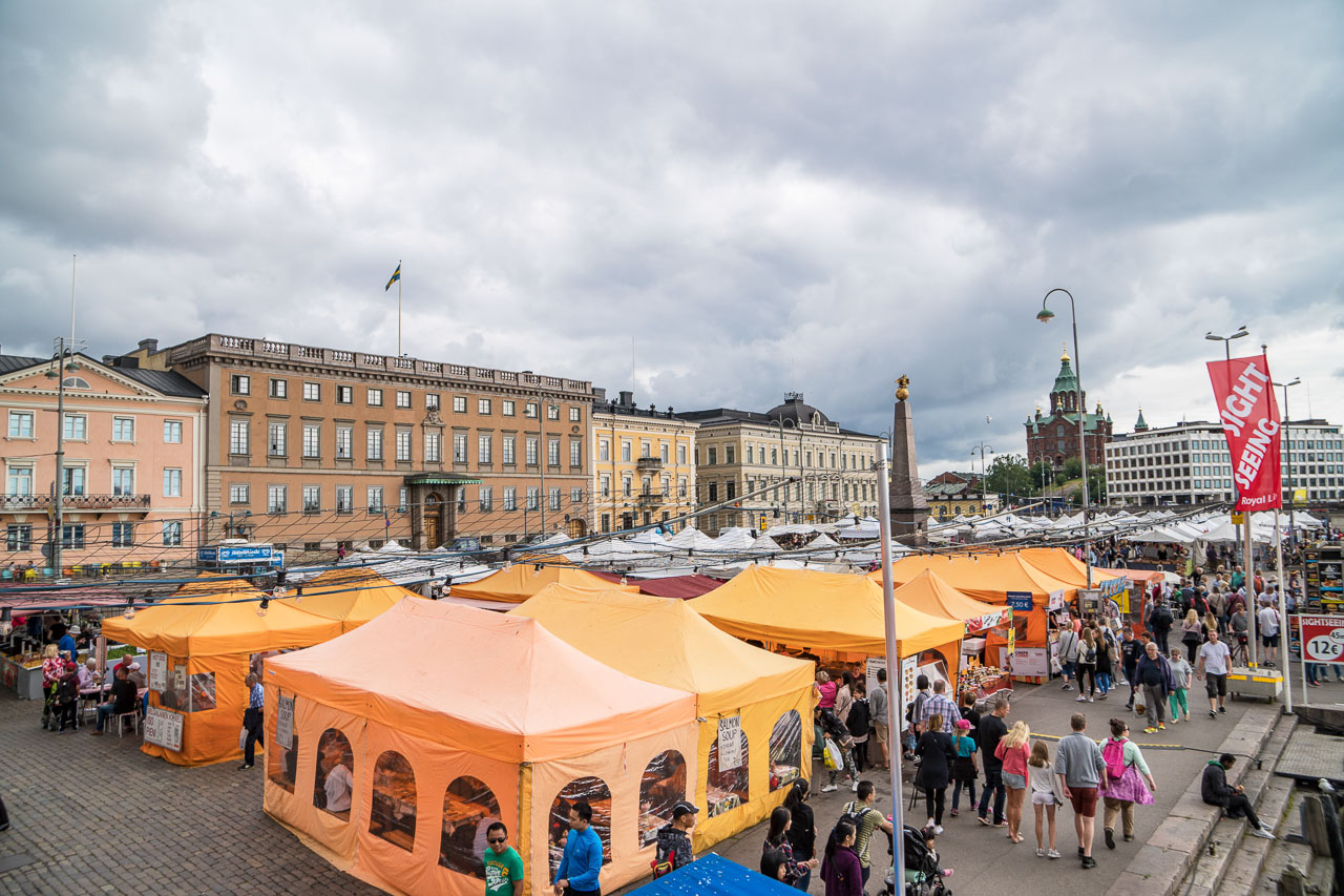 Hafen und Markt in Helsinki
